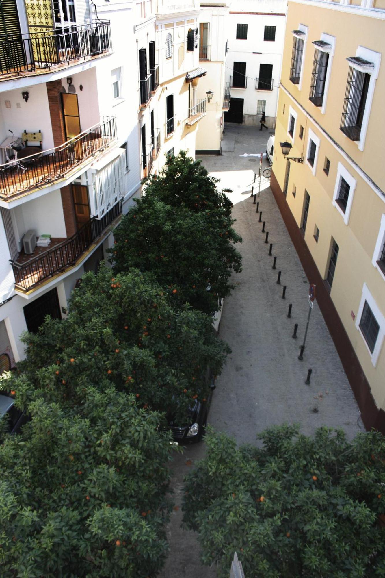 Apartamentos Turisticos La Encarnacion Seville Exterior photo