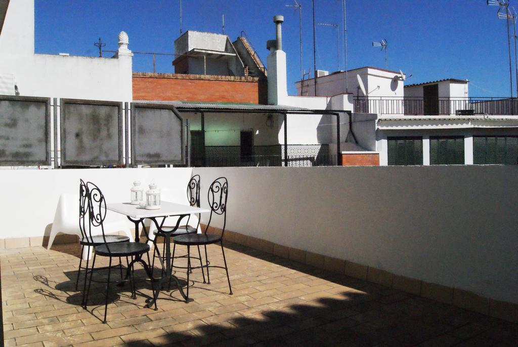 Apartamentos Turisticos La Encarnacion Seville Exterior photo