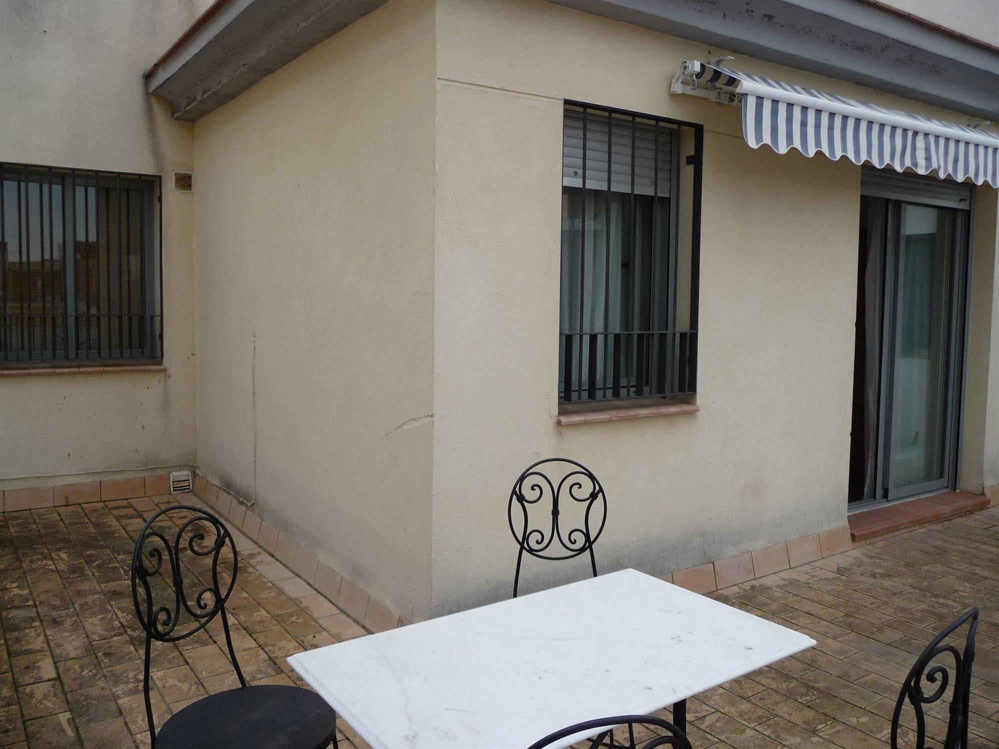 Apartamentos Turisticos La Encarnacion Seville Exterior photo